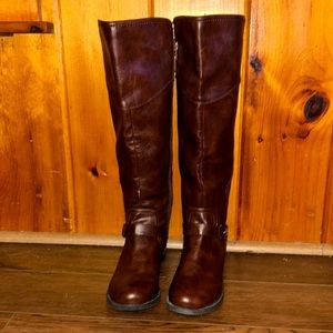 Great condition Guess Over the Knee Riding Boot Size 7.5 Side zip Retail $148